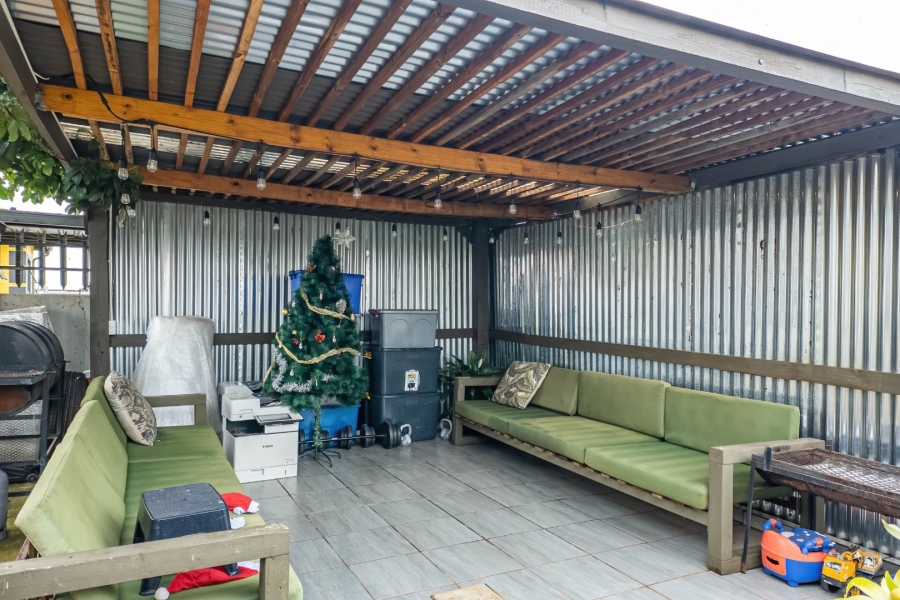 2 Bedroom Property for Sale in The Orchards Gauteng