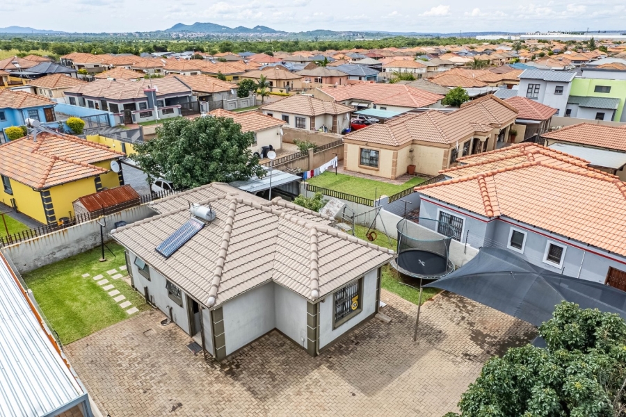 2 Bedroom Property for Sale in The Orchards Gauteng