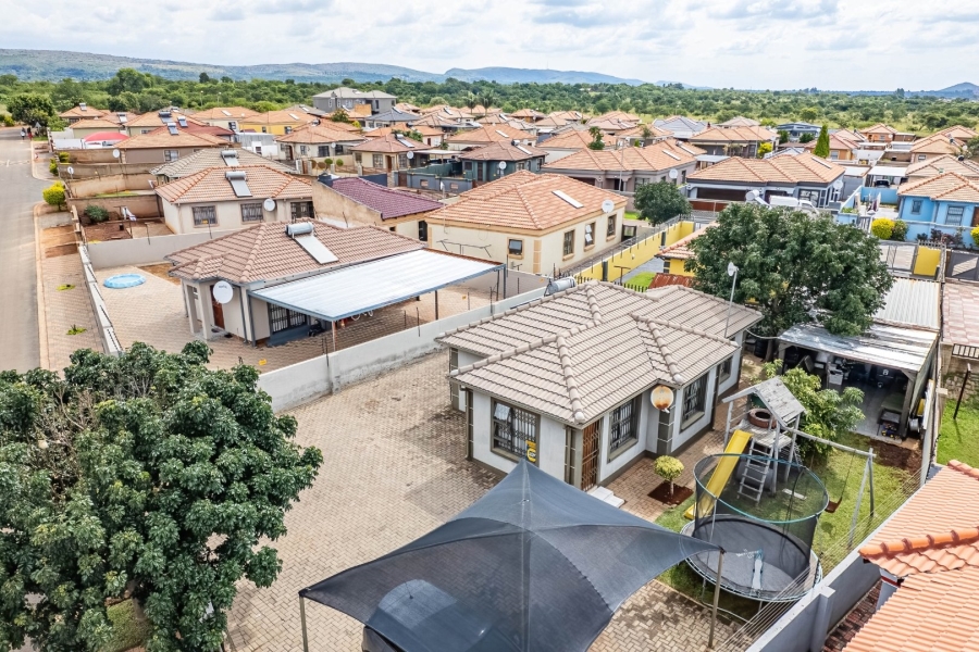 2 Bedroom Property for Sale in The Orchards Gauteng