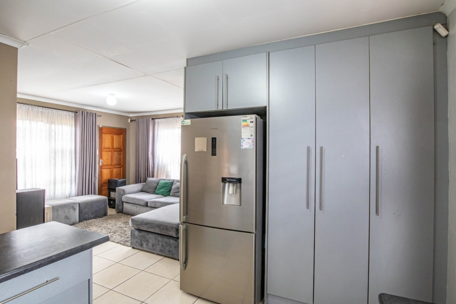 2 Bedroom Property for Sale in The Orchards Gauteng