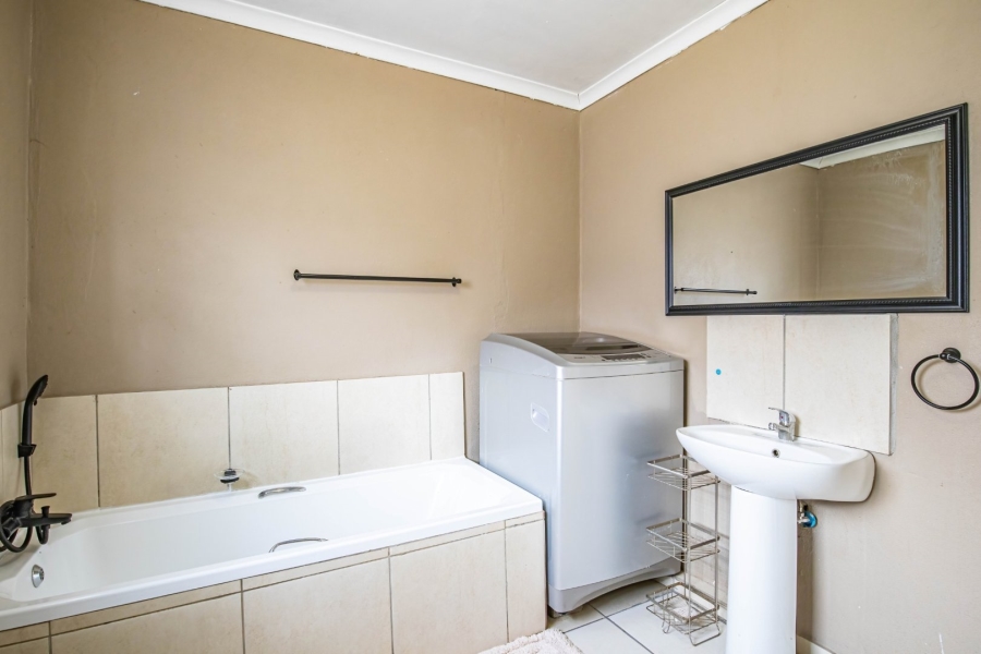 2 Bedroom Property for Sale in The Orchards Gauteng