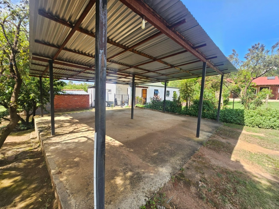  Bedroom Property for Sale in Laezonia Gauteng