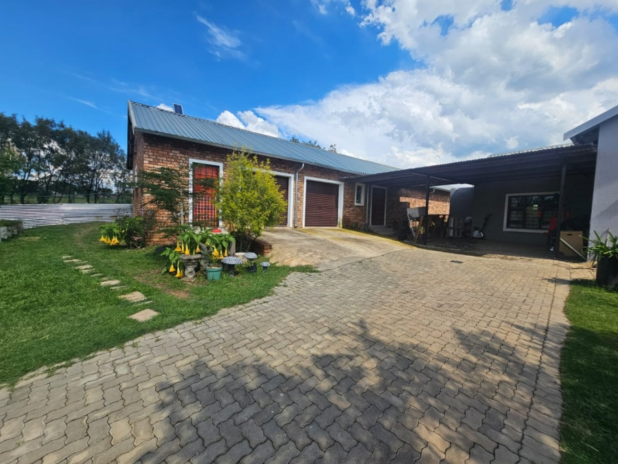  Bedroom Property for Sale in Laezonia Gauteng