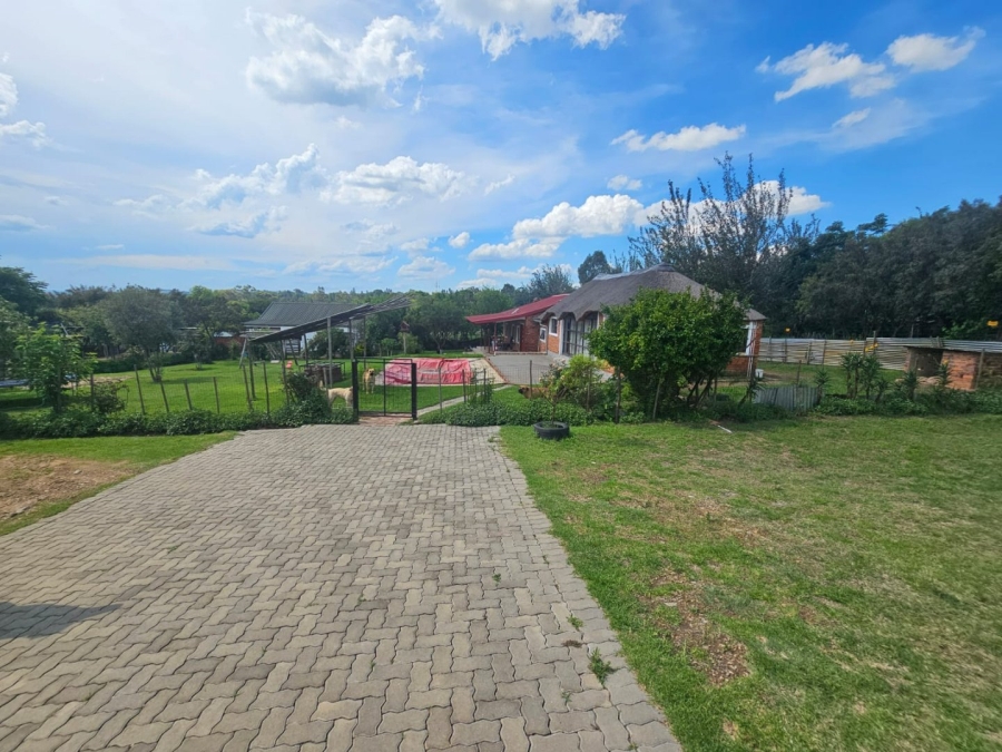 Bedroom Property for Sale in Laezonia Gauteng