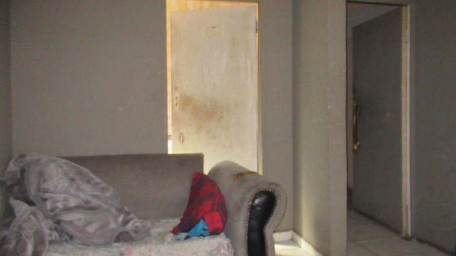 5 Bedroom Property for Sale in Protea North Gauteng