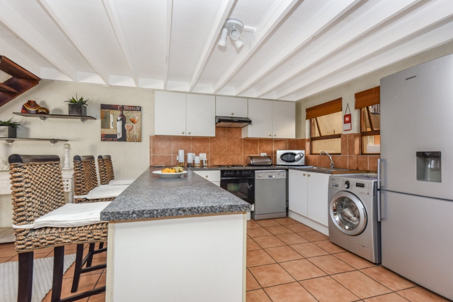 To Let 2 Bedroom Property for Rent in Douglasdale Gauteng