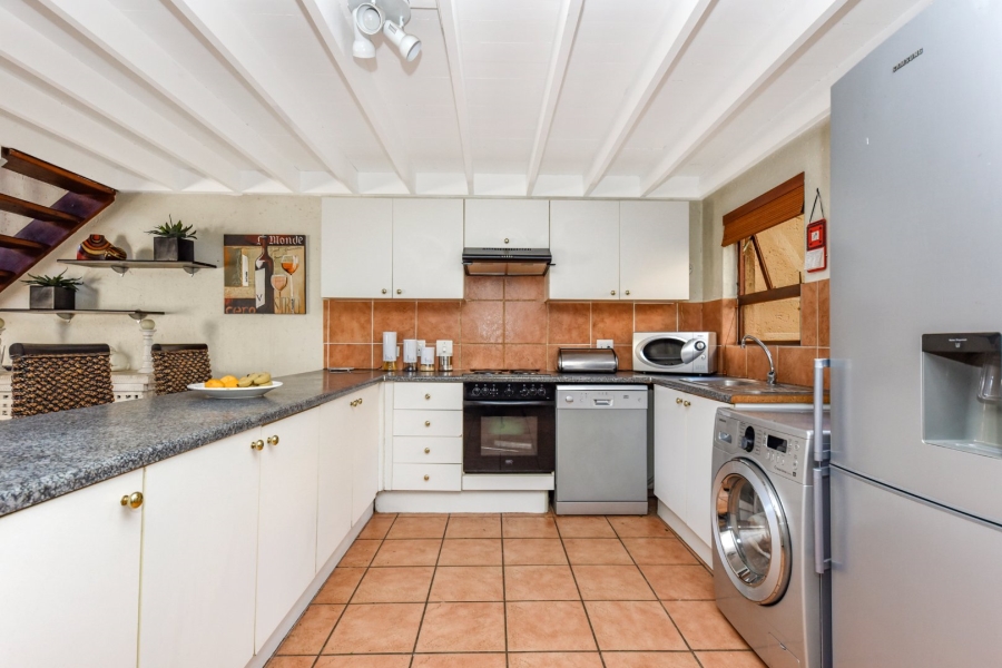 To Let 2 Bedroom Property for Rent in Douglasdale Gauteng