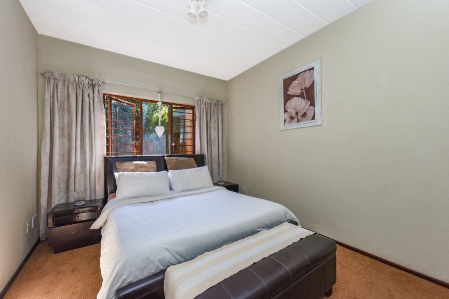 To Let 2 Bedroom Property for Rent in Douglasdale Gauteng