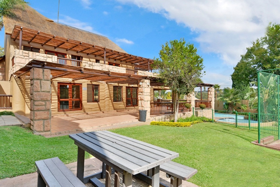 To Let 2 Bedroom Property for Rent in Douglasdale Gauteng