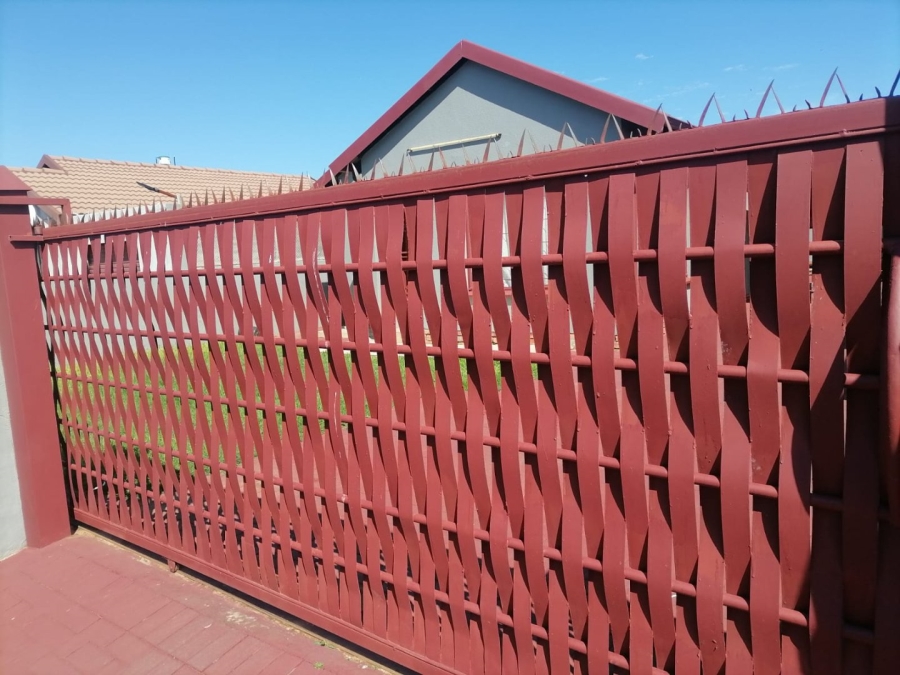 To Let 3 Bedroom Property for Rent in Soshanguve VV Gauteng