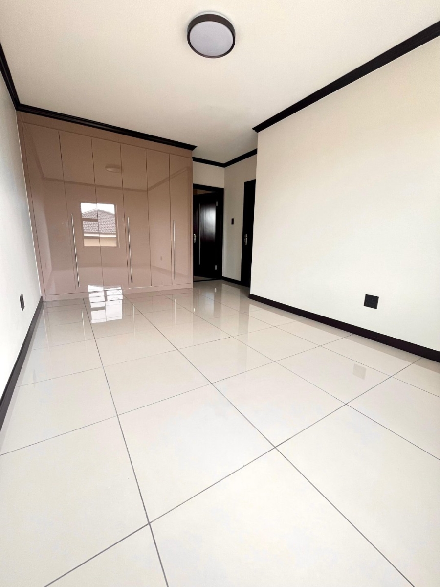 To Let 2 Bedroom Property for Rent in Blue Hills Gauteng