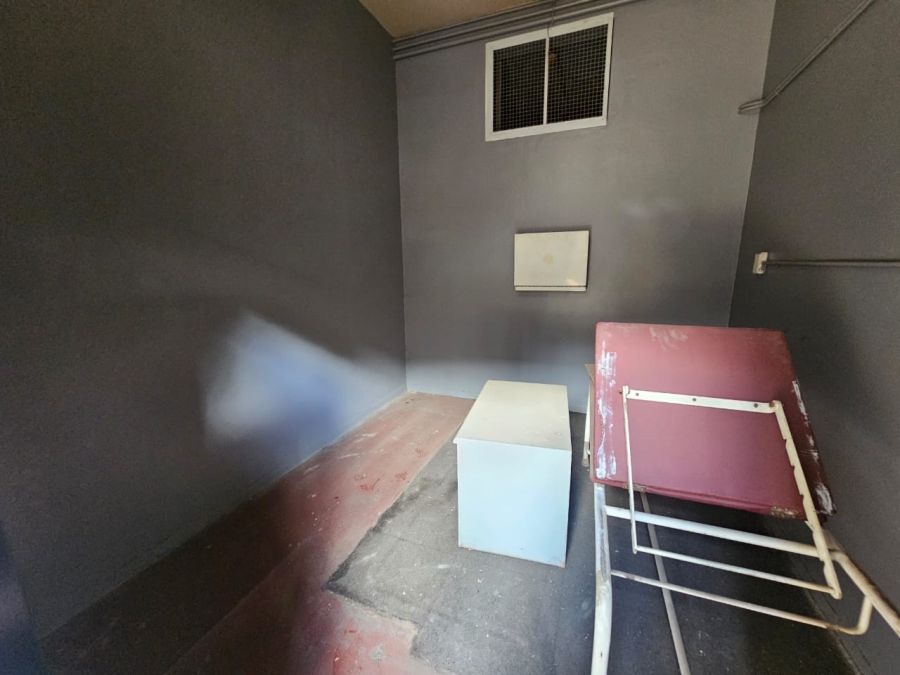 Commercial Property for Sale in Koedoespoort Industrial Gauteng