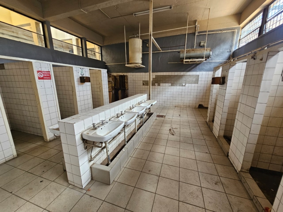 Commercial Property for Sale in Koedoespoort Industrial Gauteng