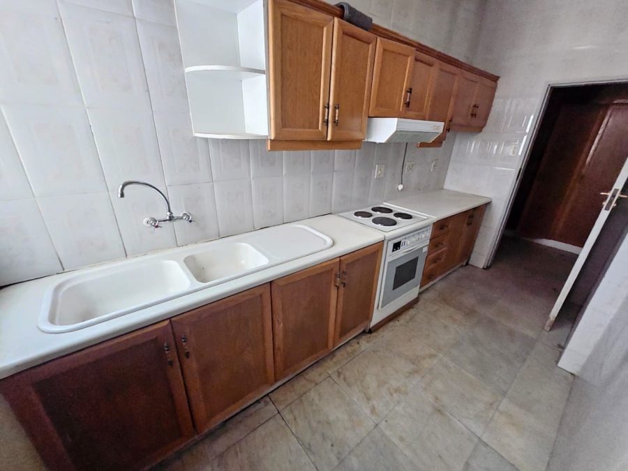 Commercial Property for Sale in Koedoespoort Industrial Gauteng