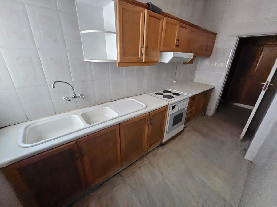 Commercial Property for Sale in Koedoespoort Industrial Gauteng