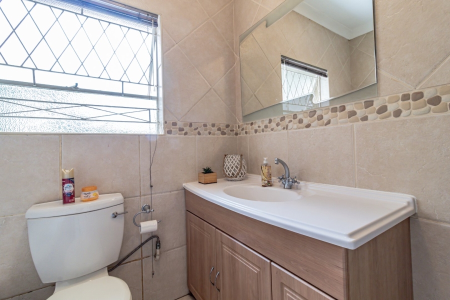 3 Bedroom Property for Sale in Brackenhurst Gauteng