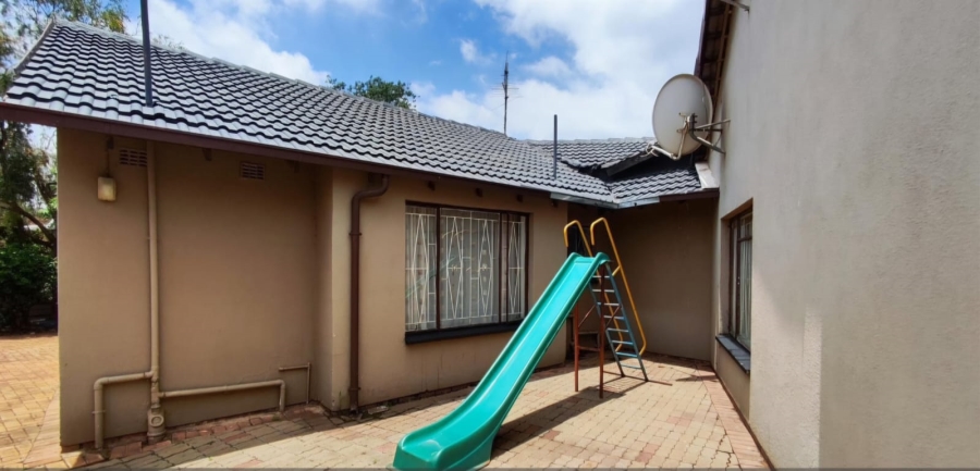 5 Bedroom Property for Sale in Bakerton Gauteng