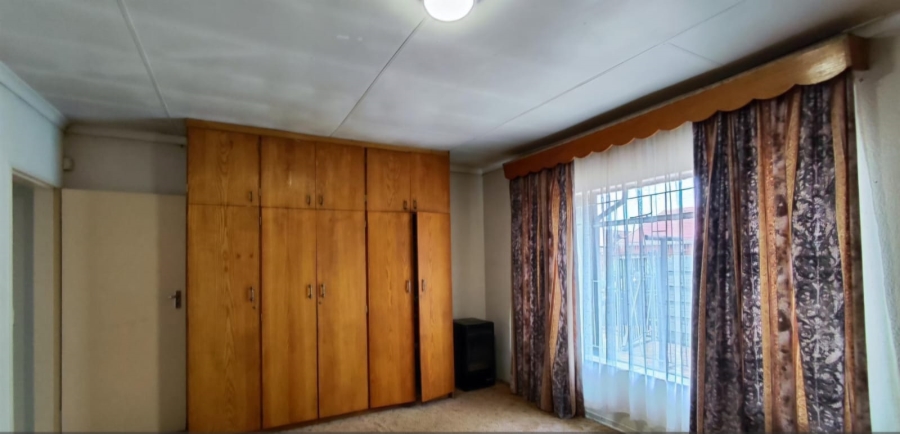 5 Bedroom Property for Sale in Bakerton Gauteng