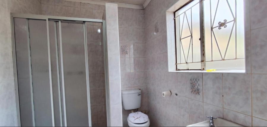 5 Bedroom Property for Sale in Bakerton Gauteng