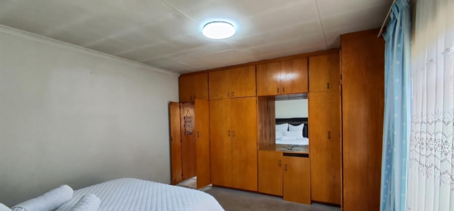 5 Bedroom Property for Sale in Bakerton Gauteng