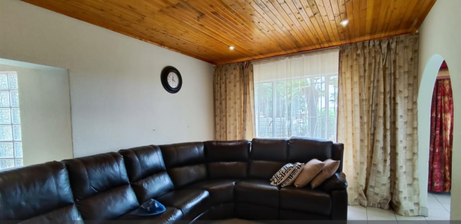 5 Bedroom Property for Sale in Bakerton Gauteng