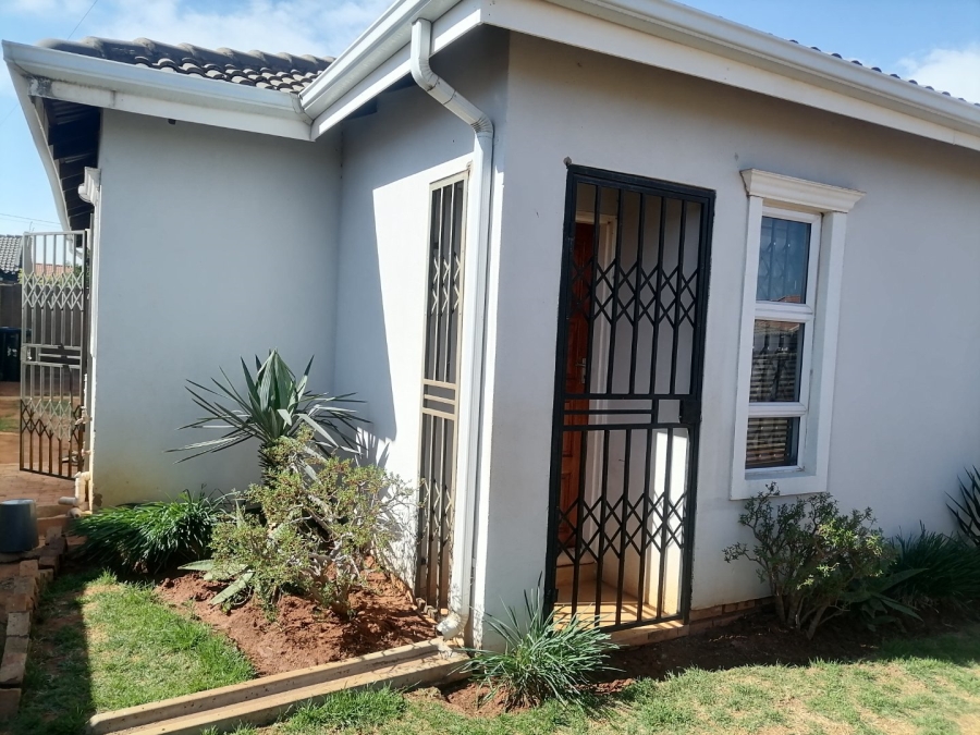 3 Bedroom Property for Sale in Protea Glen Gauteng