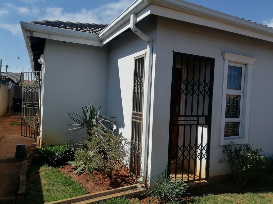 3 Bedroom Property for Sale in Protea Glen Gauteng