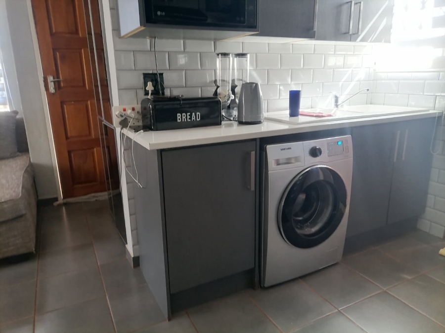 3 Bedroom Property for Sale in Protea Glen Gauteng