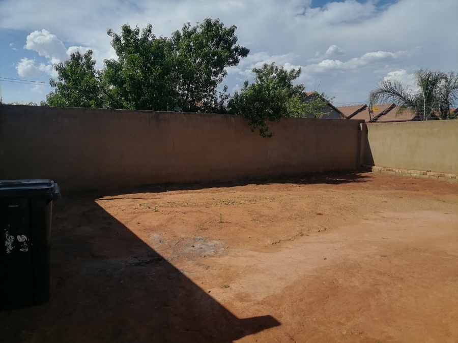 3 Bedroom Property for Sale in Protea Glen Gauteng