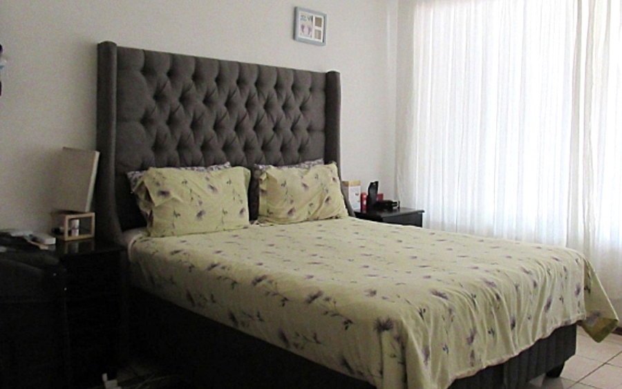 2 Bedroom Property for Sale in Florida Gauteng