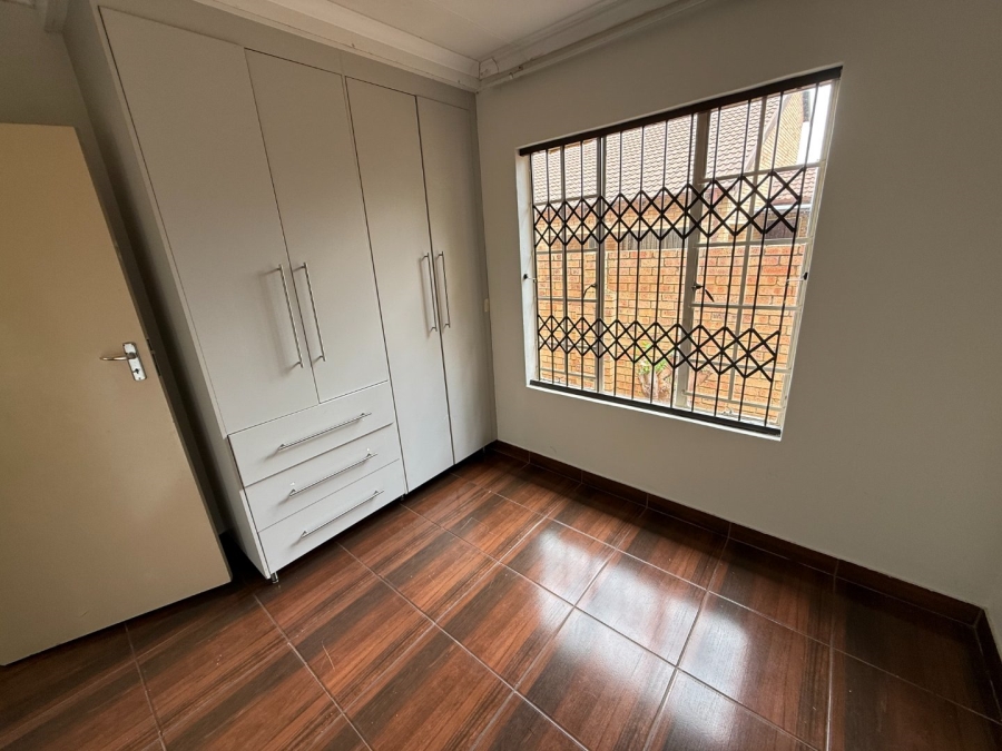 3 Bedroom Property for Sale in Rooihuiskraal Gauteng