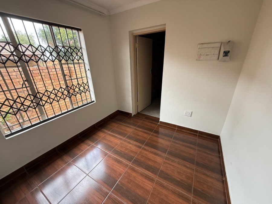3 Bedroom Property for Sale in Rooihuiskraal Gauteng