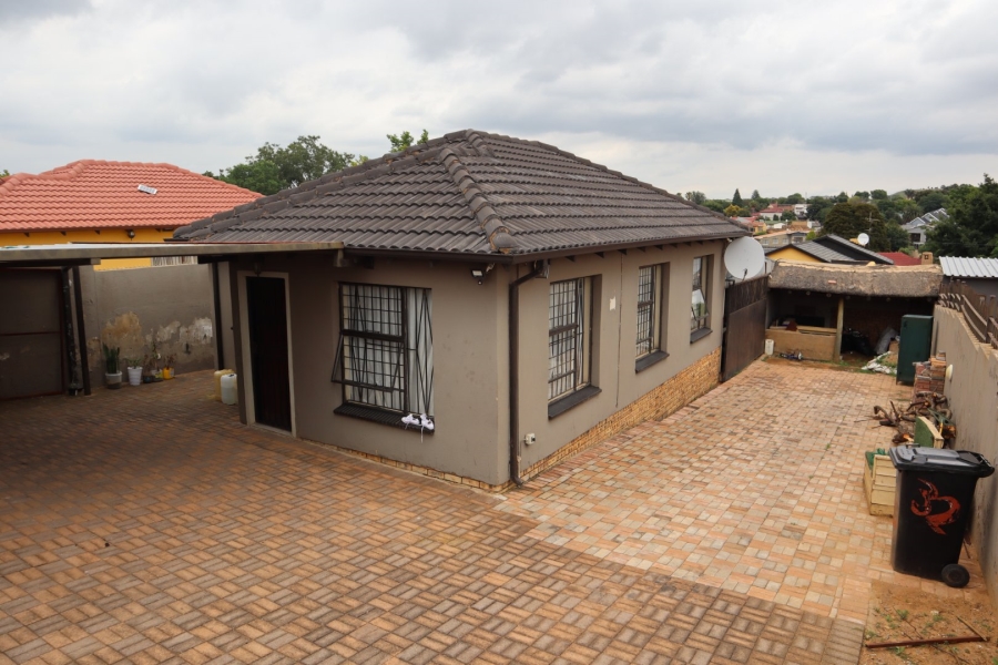 3 Bedroom Property for Sale in Mindalore Gauteng