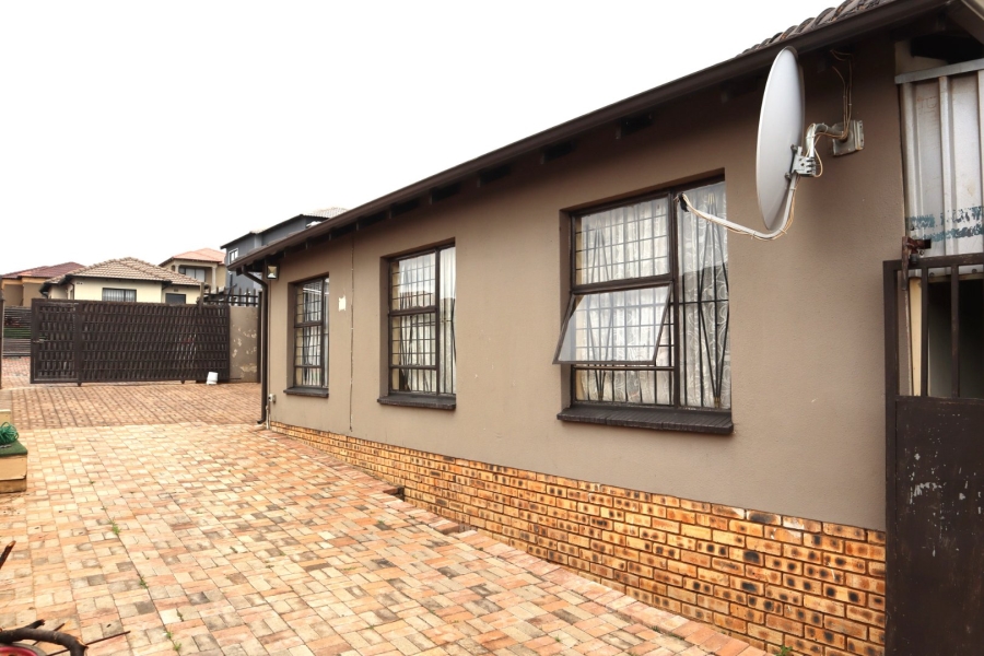 3 Bedroom Property for Sale in Mindalore Gauteng
