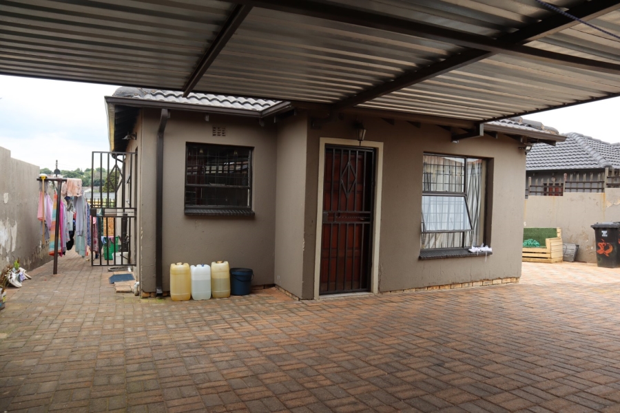 3 Bedroom Property for Sale in Mindalore Gauteng
