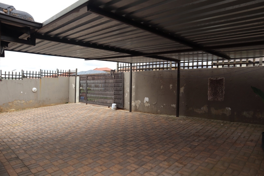 3 Bedroom Property for Sale in Mindalore Gauteng