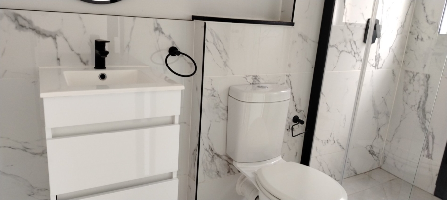 To Let 2 Bedroom Property for Rent in Waterfall Gauteng