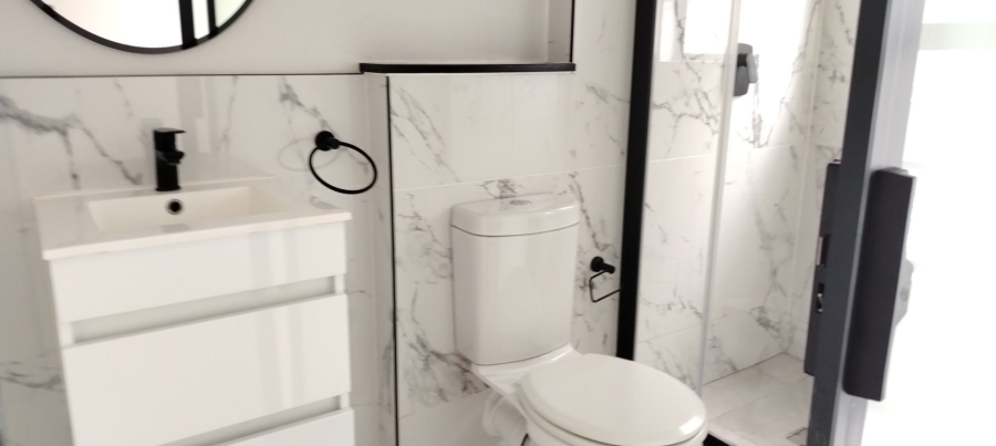 To Let 2 Bedroom Property for Rent in Waterfall Gauteng