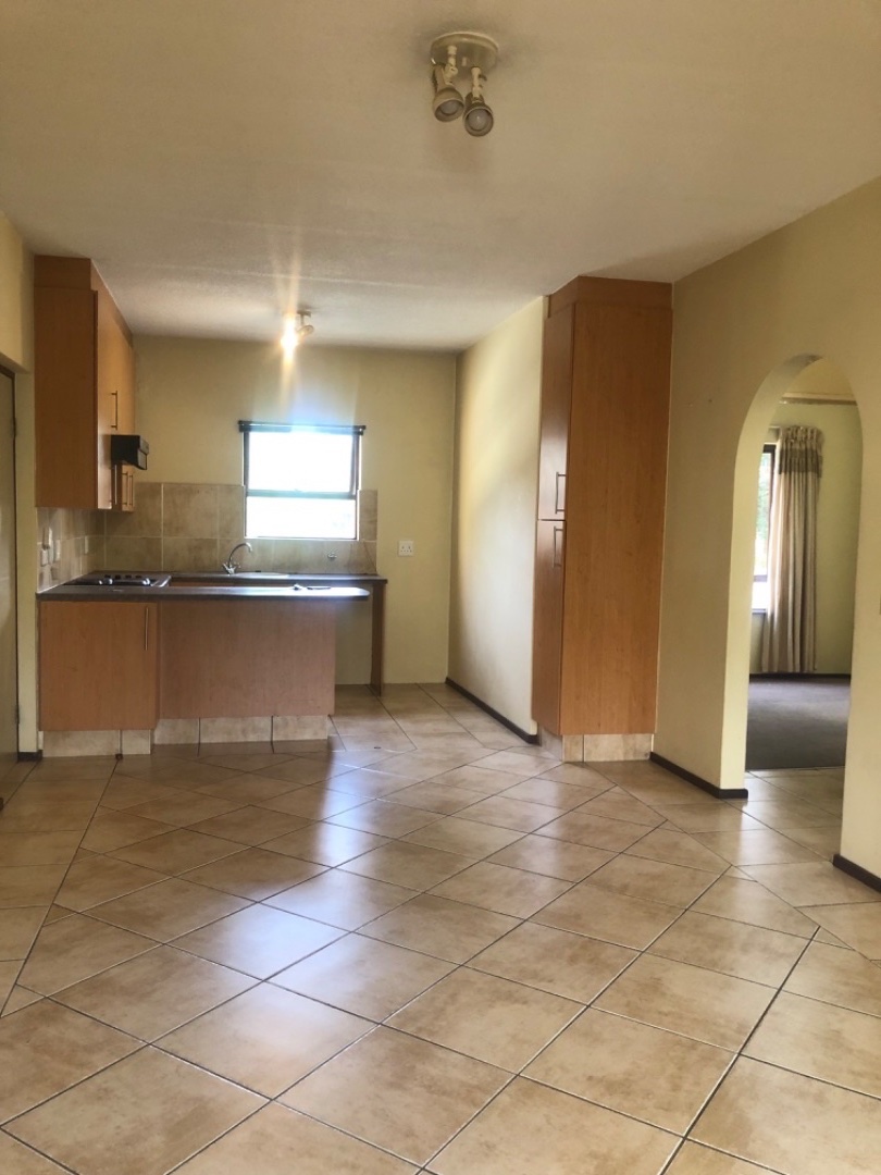 To Let 2 Bedroom Property for Rent in Douglasdale Gauteng