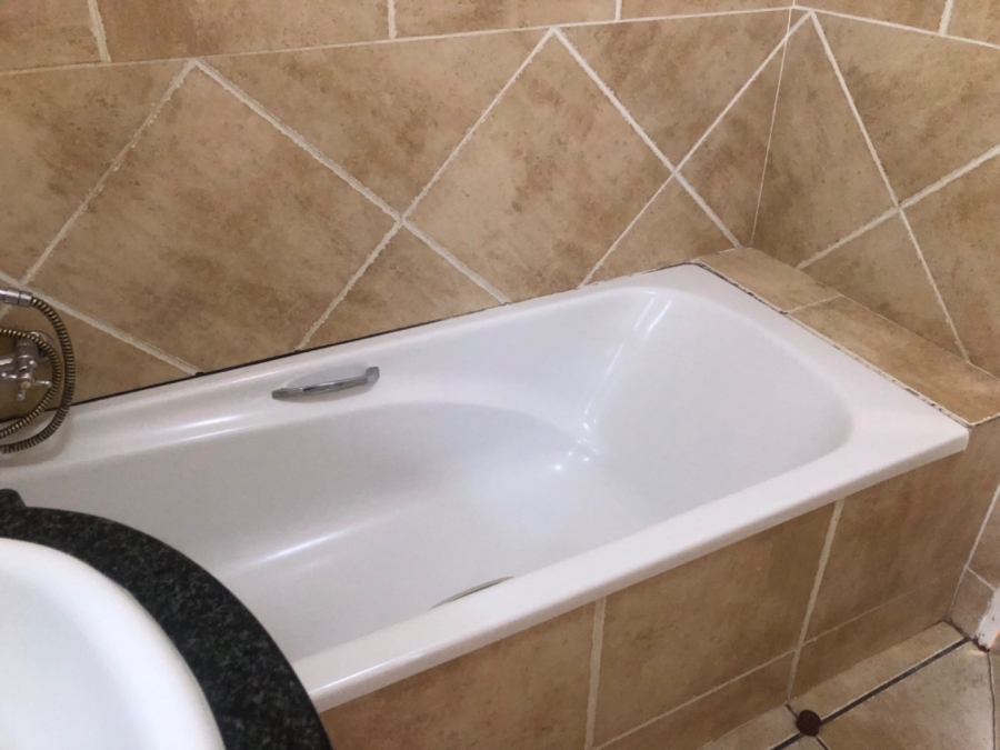 To Let 2 Bedroom Property for Rent in Douglasdale Gauteng