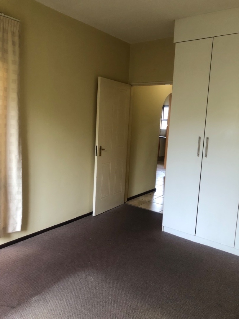 To Let 2 Bedroom Property for Rent in Douglasdale Gauteng