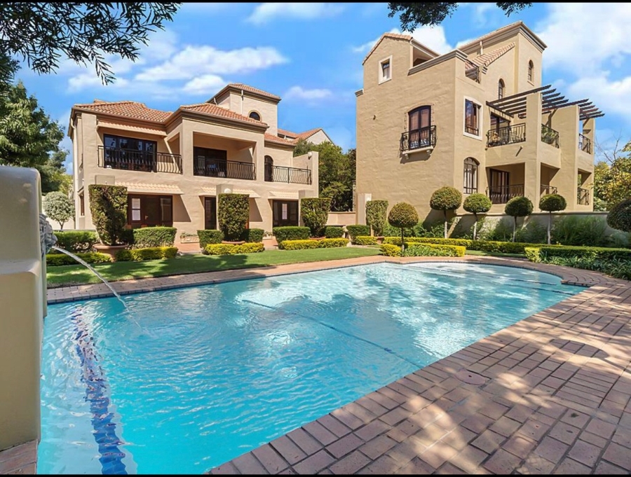 To Let 2 Bedroom Property for Rent in Douglasdale Gauteng