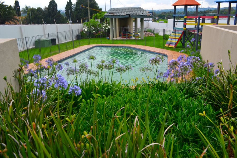 To Let 2 Bedroom Property for Rent in Victory Park Gauteng