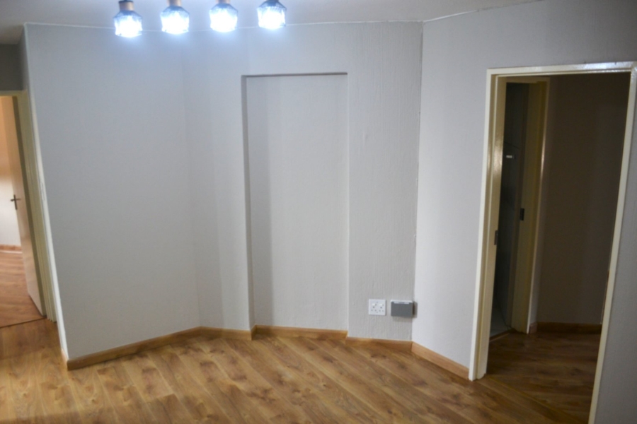 To Let 2 Bedroom Property for Rent in Victory Park Gauteng