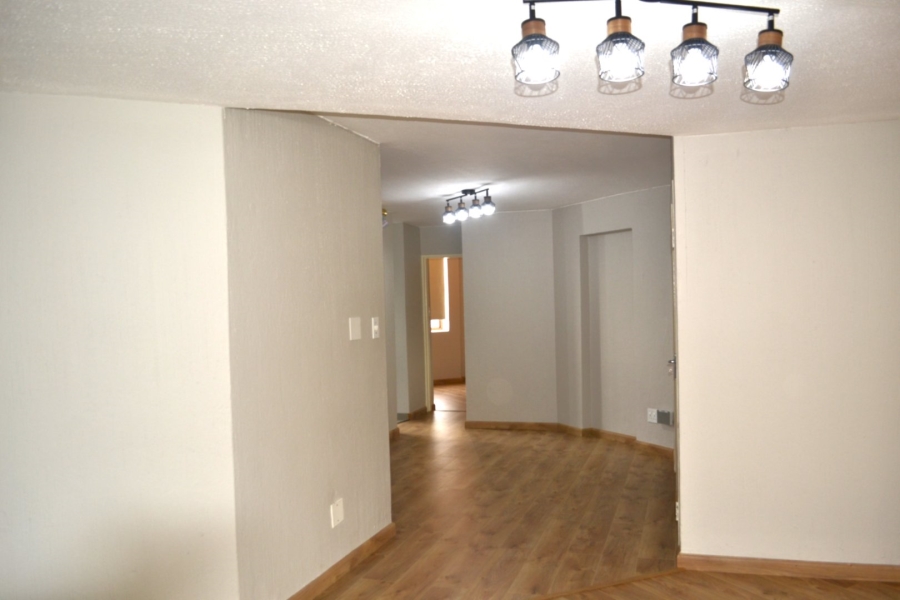 To Let 2 Bedroom Property for Rent in Victory Park Gauteng