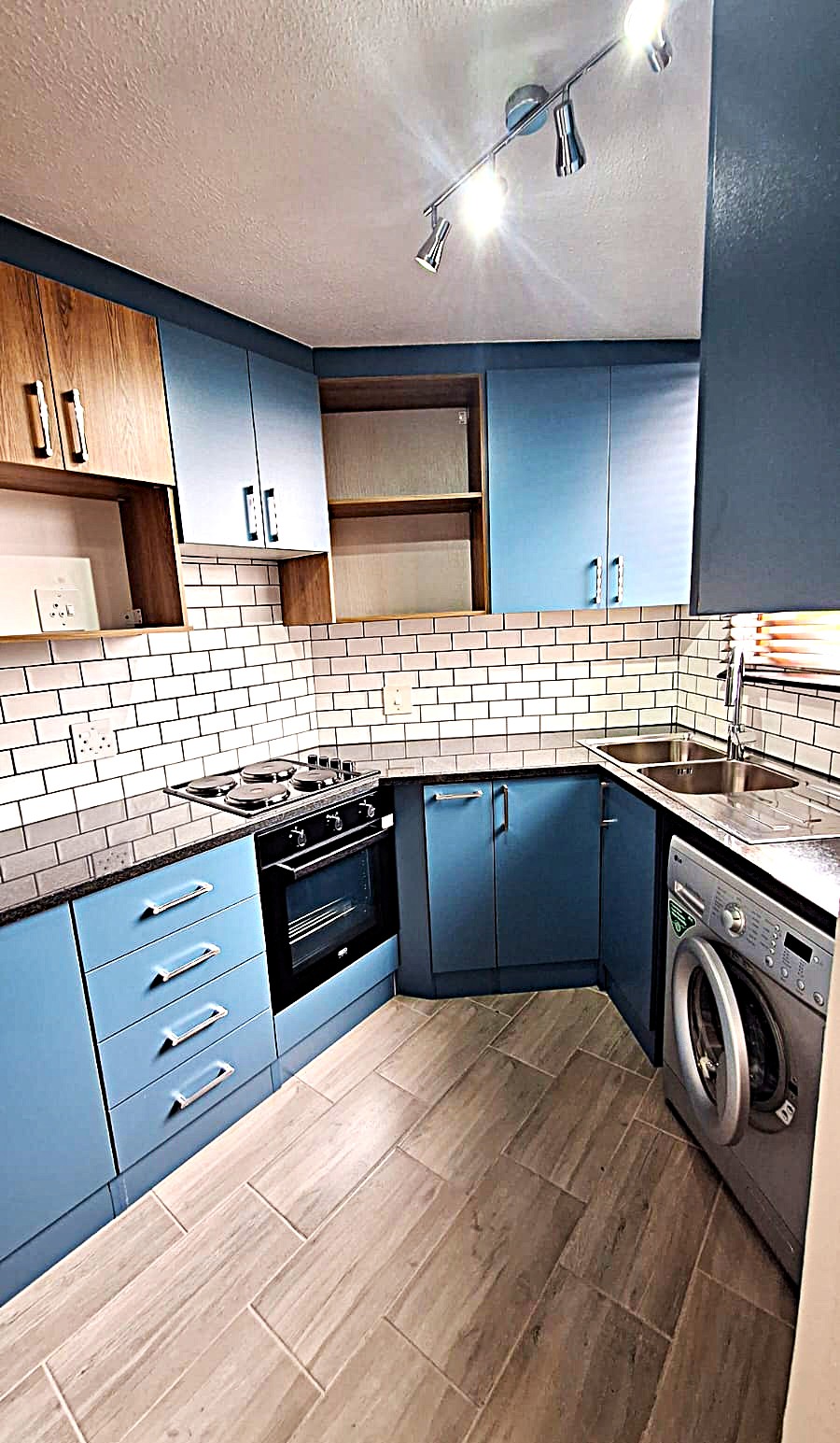 To Let 2 Bedroom Property for Rent in Victory Park Gauteng