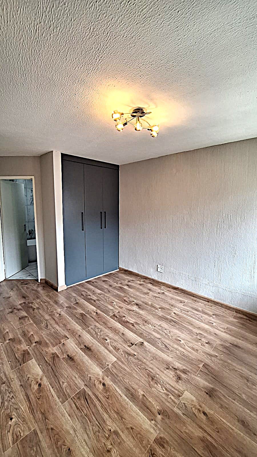 To Let 2 Bedroom Property for Rent in Victory Park Gauteng