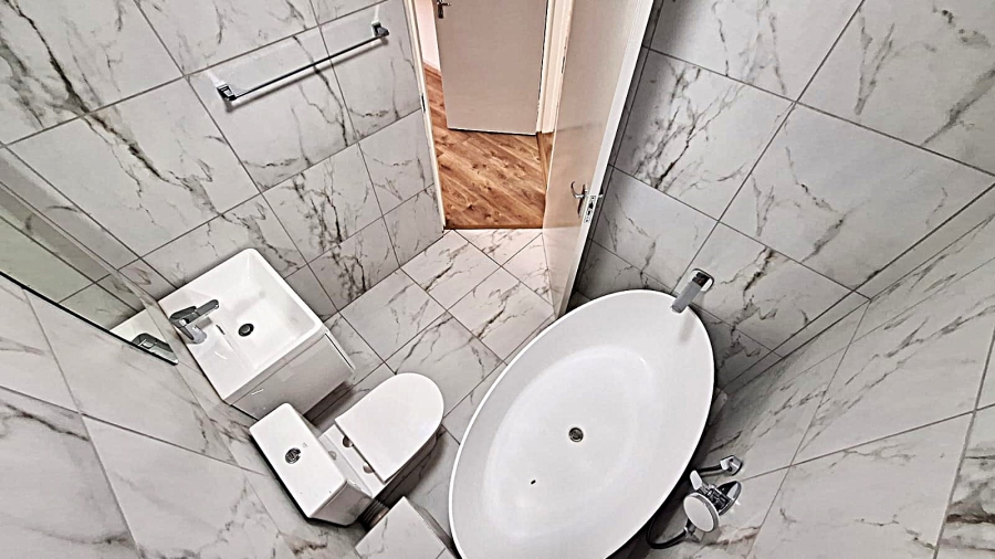 To Let 2 Bedroom Property for Rent in Victory Park Gauteng