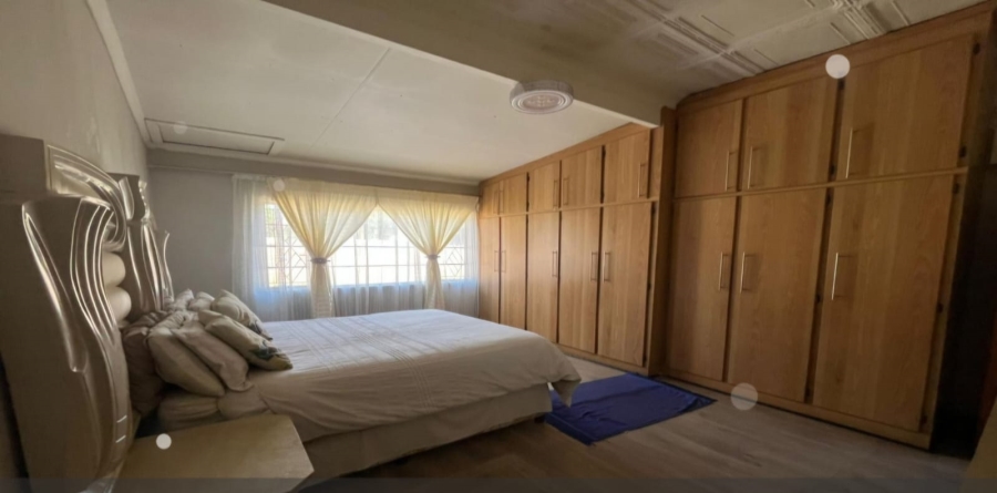 4 Bedroom Property for Sale in Selection Park Gauteng