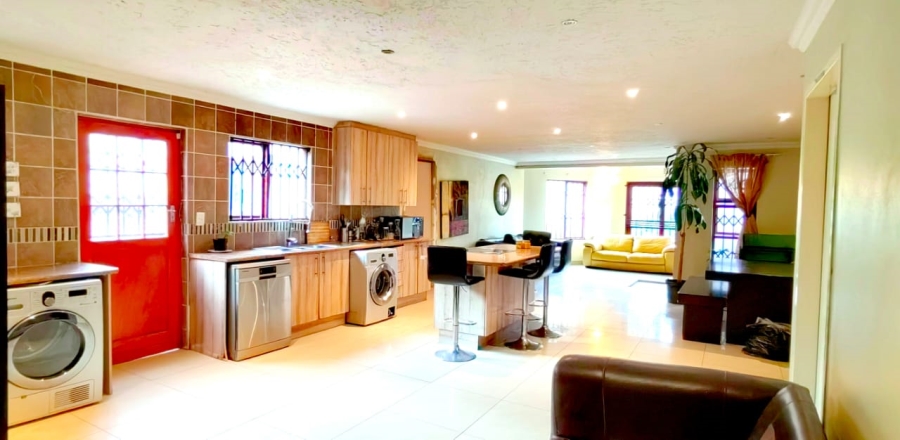 To Let 3 Bedroom Property for Rent in Strubensvallei Gauteng